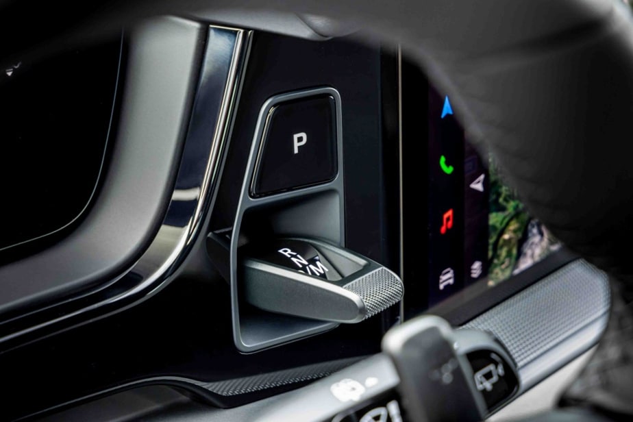 The gear selector of the Porsche Cayenne