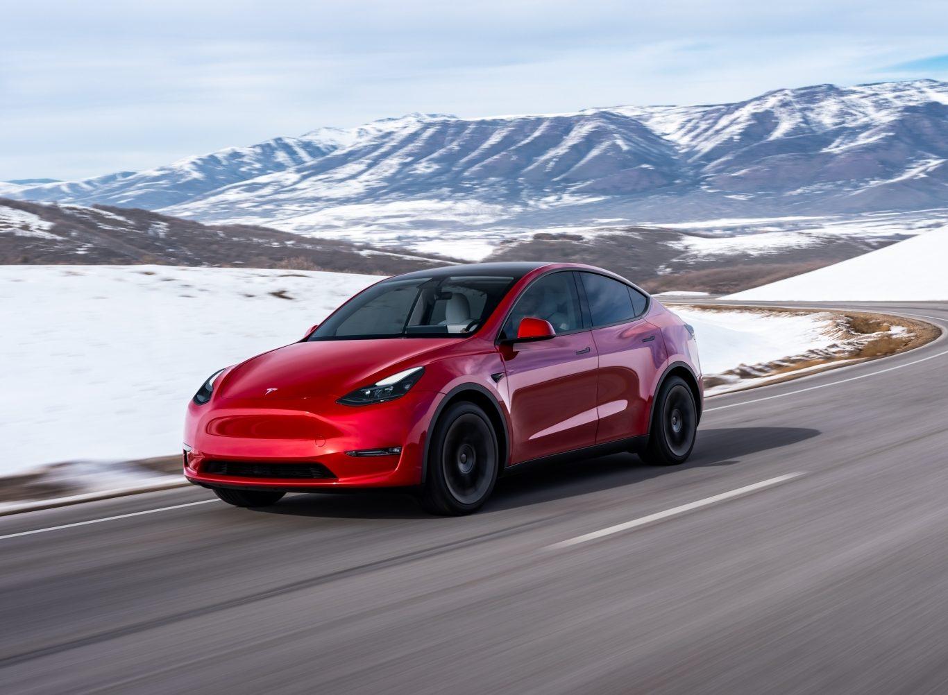 Tesla Model Y 2023 3