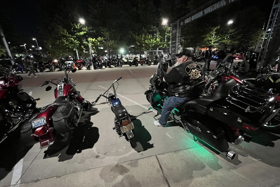 Day and night, there are countless parked motorcycles.