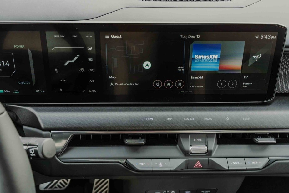 The central screen of the Kia EV9 2024