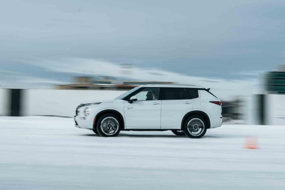 Firmly planted on the road, the Outlander PHEV can be guided easily.  The steering assistance is well dosed, the suspension is firm, but not uncomfortable. 