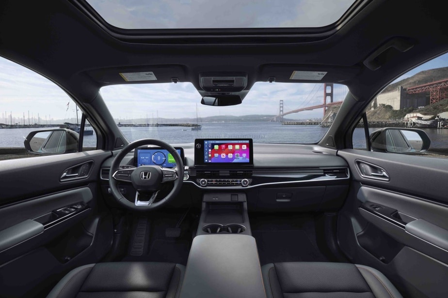 Sitting at the controls, you don't really feel the thrill of technological innovation.  The interior presentation is nothing daring or alluring either.  The instrumentation is classic.