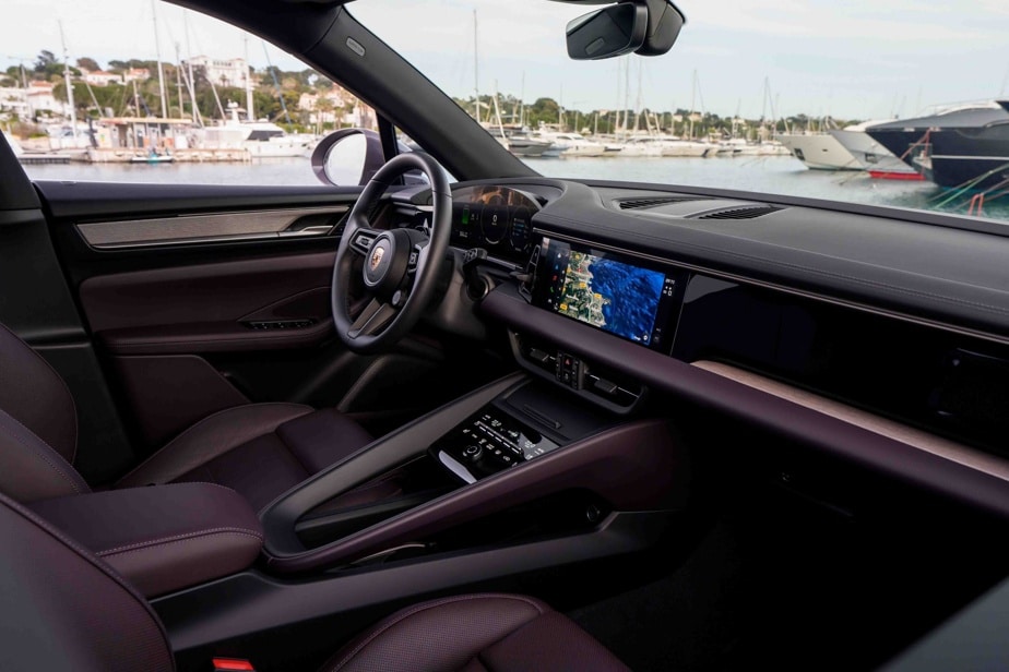 The interior of the Porsche Macan EV