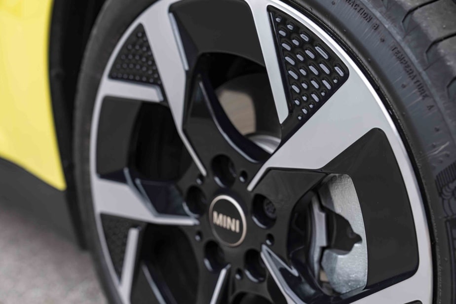 The rims of the Mini Cooper S