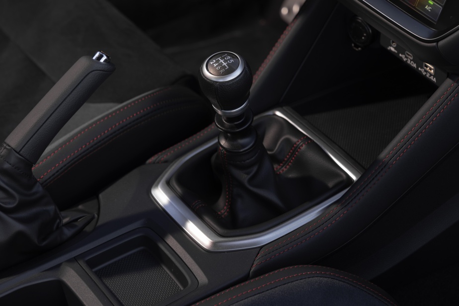 The manual transmission of the Subaru WRX