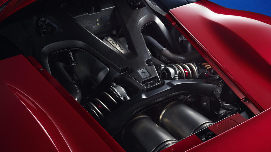 The Ferrari F80's thermal engine, a 3.0L twin-turbo V6 which alone produces 888 hp.