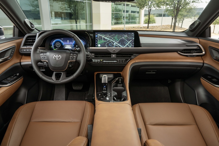 The interior of the Toyota Crown Signia