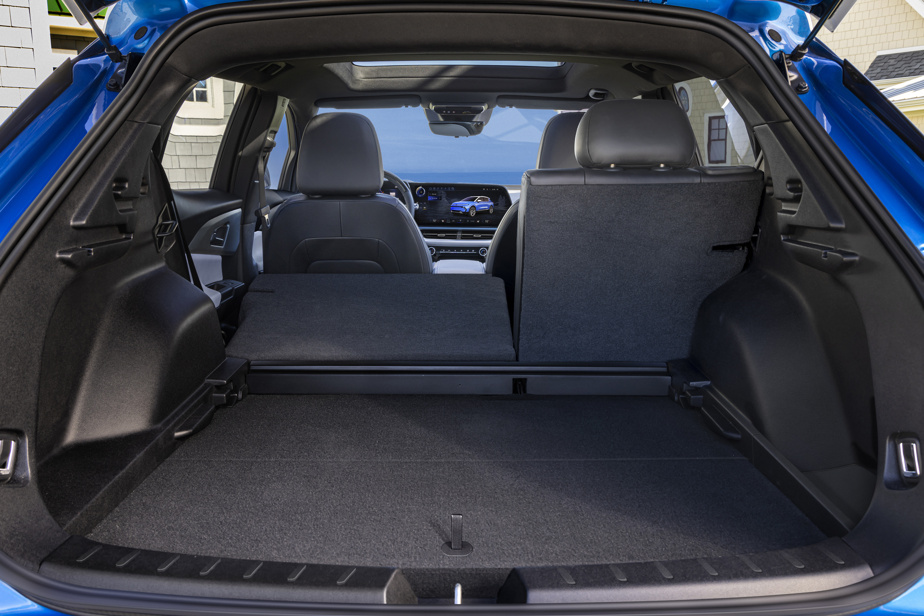 The trunk of the Chevrolet Equinox EV